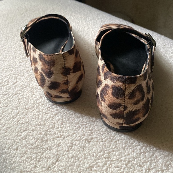 Reformation Melissa Mary Jane, color Leopard Crepe size 7-1/2 - Picture 3 of 7